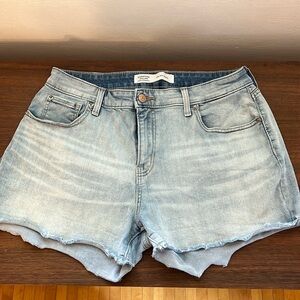 Levi Strauss high rise Jean shorts size 12/31.